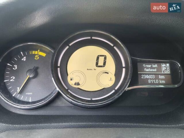 Сірий Рено Меган, об'ємом двигуна 1.5 л та пробігом 234 тис. км за 7700 $, фото 25 на Automoto.ua