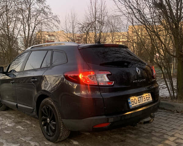 Серый Рено Меган, объемом двигателя 1.46 л и пробегом 277 тыс. км за 8300 $, фото 5 на Automoto.ua