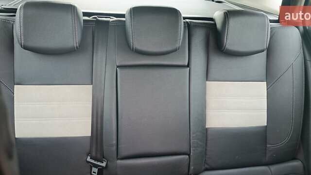 Серый Рено Меган, объемом двигателя 1.46 л и пробегом 245 тыс. км за 8250 $, фото 2 на Automoto.ua