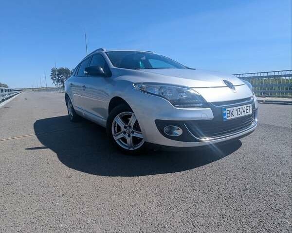 Серый Рено Меган, объемом двигателя 1.46 л и пробегом 283 тыс. км за 8000 $, фото 2 на Automoto.ua