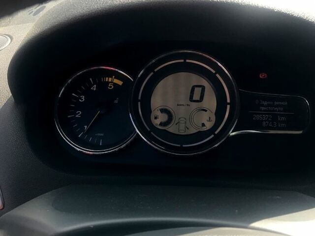 Рено Меган 2012 у Лубнах на Automoto.ua Сірий Рено Меган, об'ємом двигуна 1.5 л та пробігом 289 тис. км за 7800 $, фото 4 на Automoto.ua