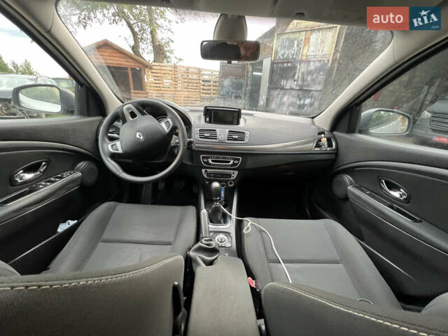 Сірий Рено Меган, об'ємом двигуна 1.5 л та пробігом 300 тис. км за 7400 $, фото 9 на Automoto.ua