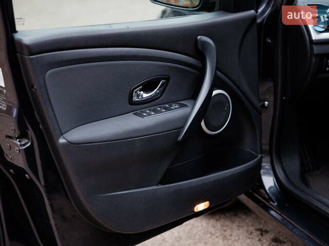 Серый Рено Меган, объемом двигателя 1.46 л и пробегом 189 тыс. км за 7950 $, фото 18 на Automoto.ua