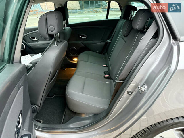 Серый Рено Меган, объемом двигателя 1.6 л и пробегом 176 тыс. км за 9200 $, фото 23 на Automoto.ua