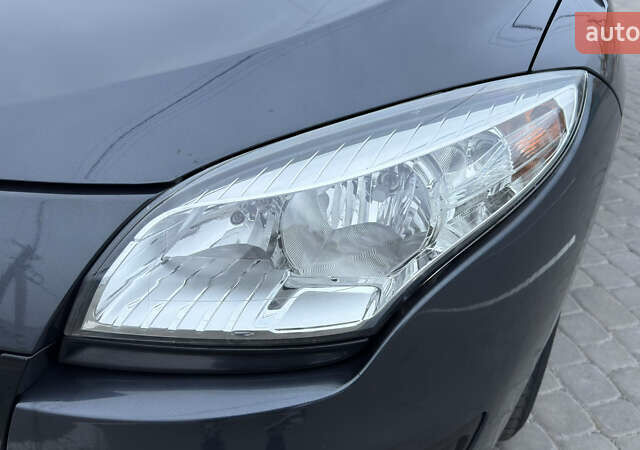 Серый Рено Меган, объемом двигателя 1.46 л и пробегом 183 тыс. км за 8100 $, фото 17 на Automoto.ua