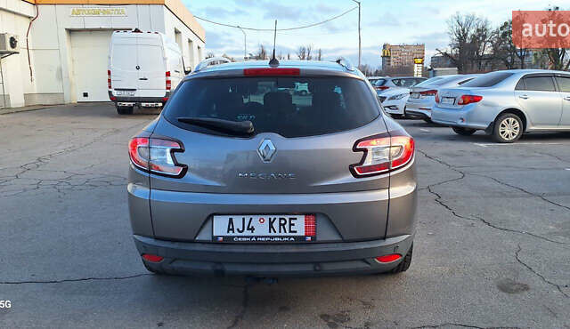 Серый Рено Меган, объемом двигателя 1.6 л и пробегом 210 тыс. км за 7550 $, фото 10 на Automoto.ua