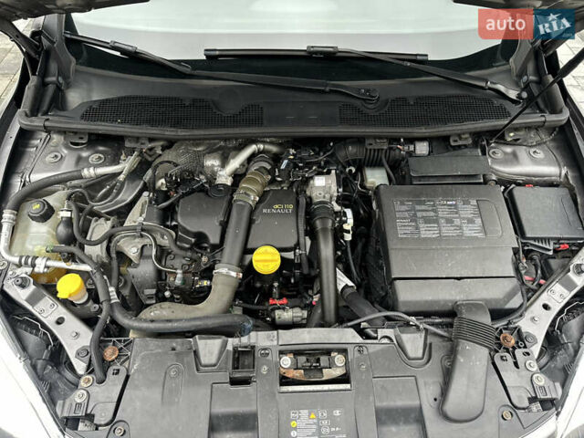 Сірий Рено Меган, об'ємом двигуна 1.46 л та пробігом 293 тис. км за 7800 $, фото 25 на Automoto.ua