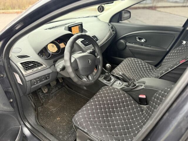 Сірий Рено Меган, об'ємом двигуна 1.6 л та пробігом 200 тис. км за 3500 $, фото 7 на Automoto.ua