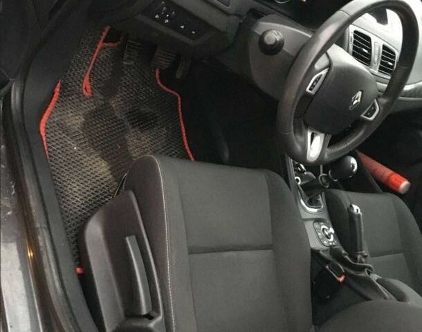 Серый Рено Меган, объемом двигателя 1.5 л и пробегом 227 тыс. км за 7300 $, фото 1 на Automoto.ua