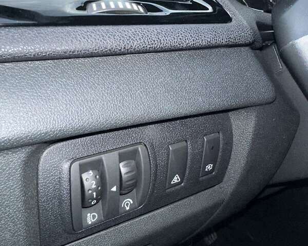 Сірий Рено Меган, об'ємом двигуна 1.46 л та пробігом 289 тис. км за 7800 $, фото 26 на Automoto.ua