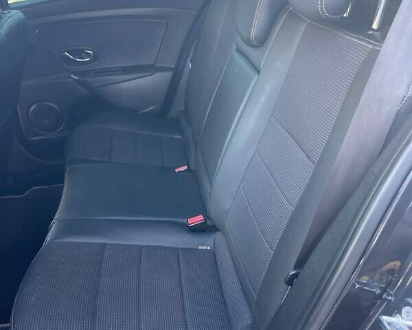 Серый Рено Меган, объемом двигателя 1.46 л и пробегом 217 тыс. км за 8900 $, фото 14 на Automoto.ua