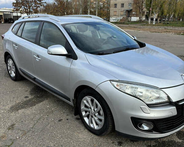 Серый Рено Меган, объемом двигателя 1.46 л и пробегом 298 тыс. км за 7500 $, фото 8 на Automoto.ua