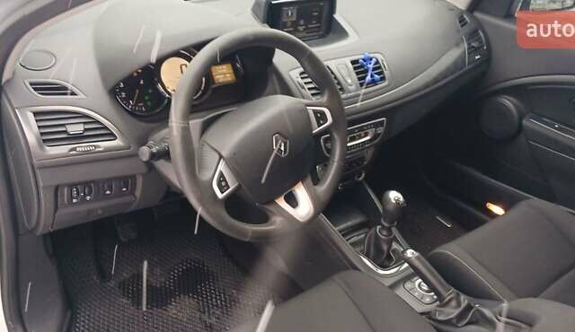 Сірий Рено Меган, об'ємом двигуна 1.46 л та пробігом 309 тис. км за 7500 $, фото 17 на Automoto.ua