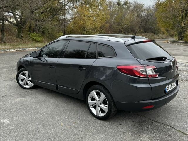 Серый Рено Меган, объемом двигателя 1.5 л и пробегом 320 тыс. км за 9300 $, фото 1 на Automoto.ua