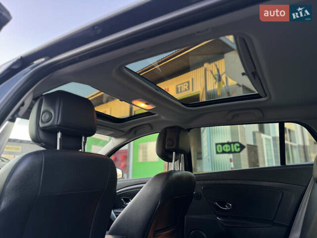 Серый Рено Меган, объемом двигателя 1.5 л и пробегом 211 тыс. км за 8800 $, фото 3 на Automoto.ua