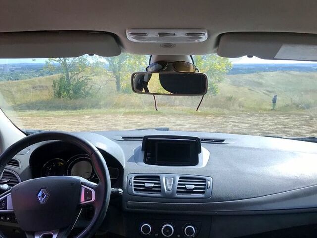 Рено Меган 2012 у Лубнах на Automoto.ua Сірий Рено Меган, об'ємом двигуна 1.5 л та пробігом 289 тис. км за 7800 $, фото 7 на Automoto.ua