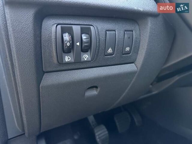 Серый Рено Меган, объемом двигателя 1.5 л и пробегом 270 тыс. км за 7950 $, фото 24 на Automoto.ua