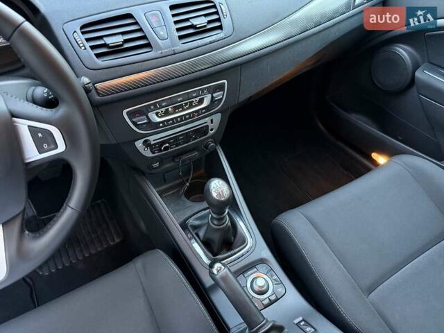 Серый Рено Меган, объемом двигателя 1.5 л и пробегом 270 тыс. км за 7950 $, фото 27 на Automoto.ua