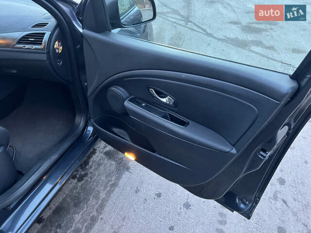 Серый Рено Меган, объемом двигателя 1.5 л и пробегом 230 тыс. км за 8200 $, фото 24 на Automoto.ua