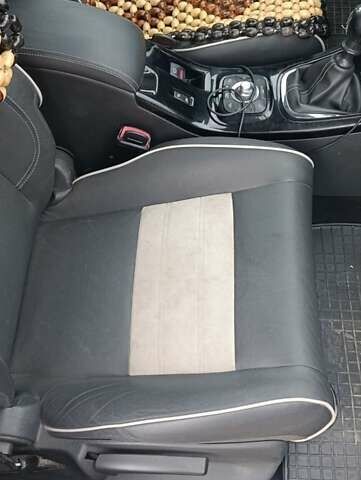 Серый Рено Меган, объемом двигателя 1.46 л и пробегом 245 тыс. км за 8250 $, фото 3 на Automoto.ua