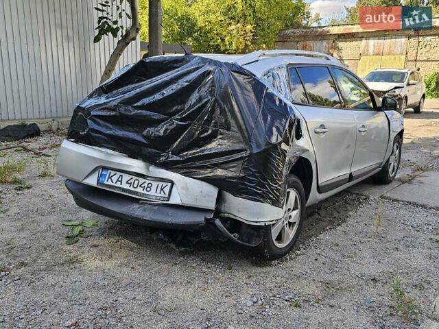Сірий Рено Меган, об'ємом двигуна 1.46 л та пробігом 170 тис. км за 2900 $, фото 3 на Automoto.ua