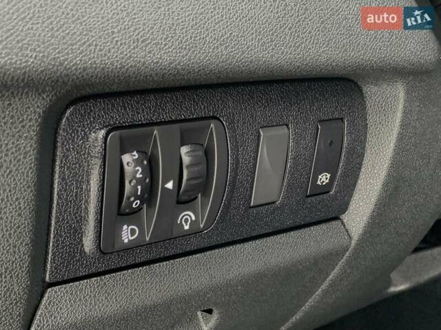 Серый Рено Меган, объемом двигателя 1.46 л и пробегом 263 тыс. км за 7999 $, фото 37 на Automoto.ua