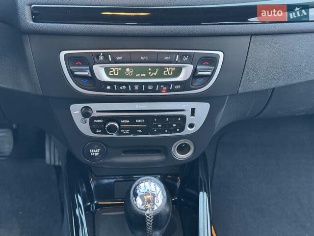 Серый Рено Меган, объемом двигателя 1.5 л и пробегом 260 тыс. км за 7800 $, фото 18 на Automoto.ua