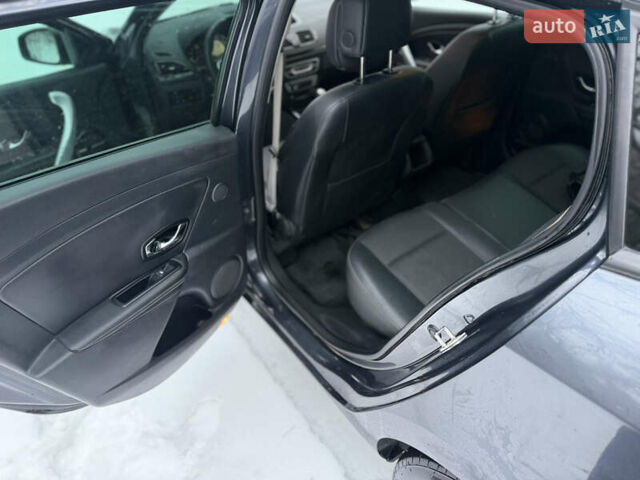 Сірий Рено Меган, об'ємом двигуна 1.5 л та пробігом 266 тис. км за 7800 $, фото 24 на Automoto.ua