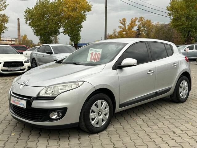 Серый Рено Меган, объемом двигателя 1.5 л и пробегом 289 тыс. км за 7500 $, фото 2 на Automoto.ua