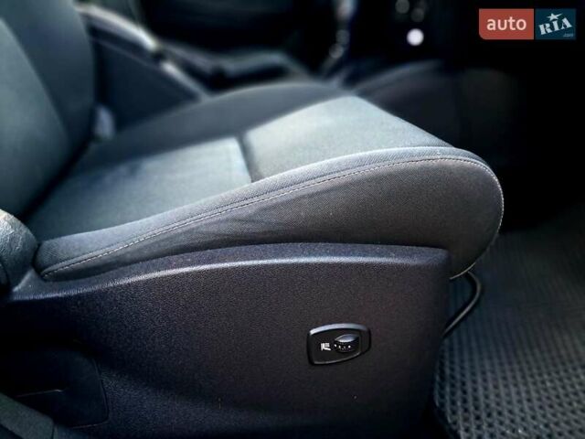 Сірий Рено Меган, об'ємом двигуна 1.9 л та пробігом 266 тис. км за 6800 $, фото 16 на Automoto.ua
