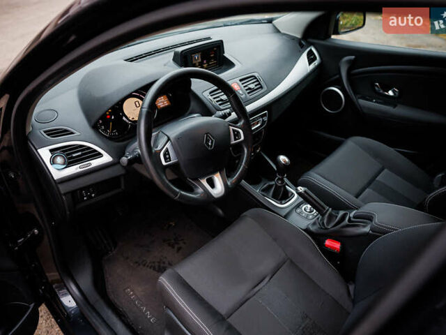 Серый Рено Меган, объемом двигателя 1.46 л и пробегом 189 тыс. км за 7700 $, фото 19 на Automoto.ua