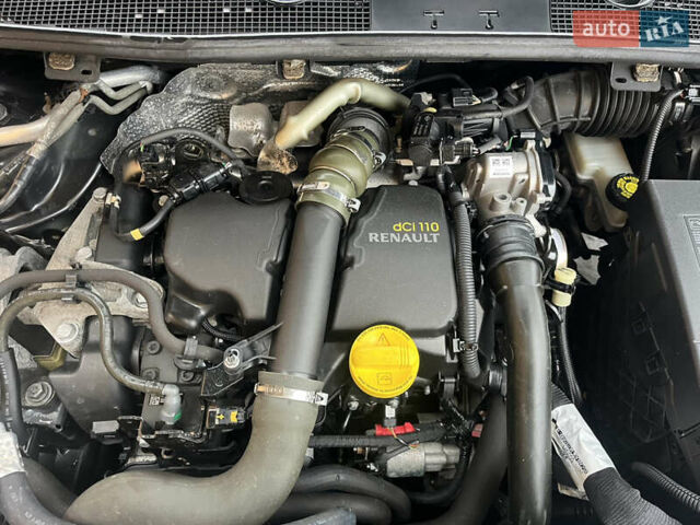 Серый Рено Меган, объемом двигателя 1.5 л и пробегом 210 тыс. км за 8300 $, фото 38 на Automoto.ua