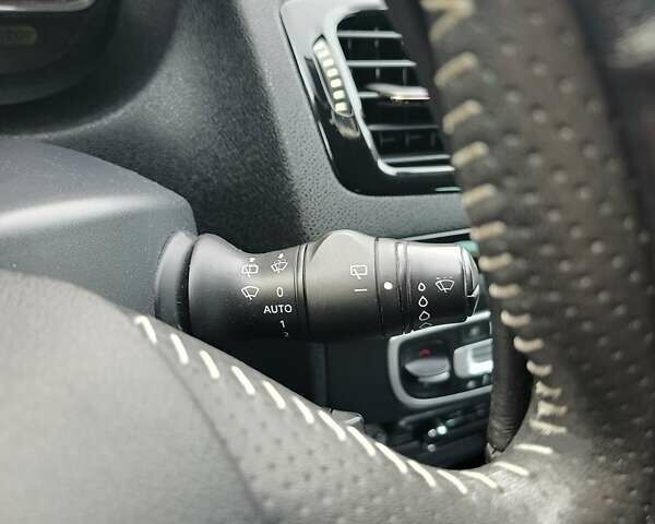 Серый Рено Меган, объемом двигателя 1.5 л и пробегом 263 тыс. км за 8600 $, фото 48 на Automoto.ua