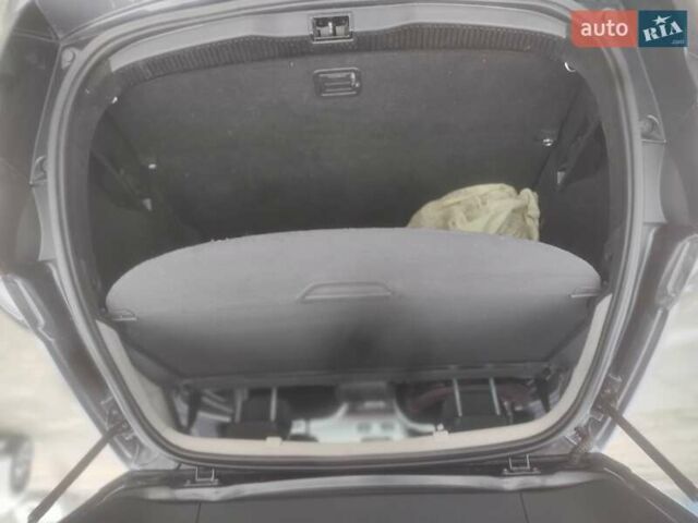 Сірий Рено Меган, об'ємом двигуна 1.46 л та пробігом 214 тис. км за 8800 $, фото 17 на Automoto.ua