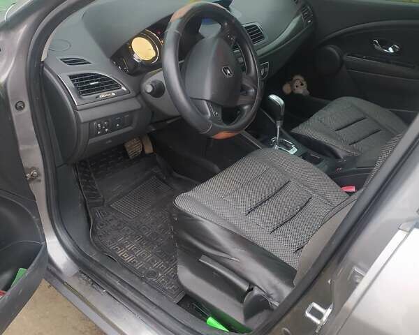 Серый Рено Меган, объемом двигателя 1.46 л и пробегом 232 тыс. км за 7200 $, фото 8 на Automoto.ua