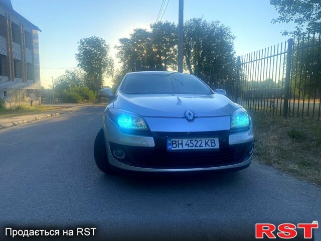 Серый Рено Меган, объемом двигателя 1.5 л и пробегом 310 тыс. км за 6700 $, фото 7 на Automoto.ua