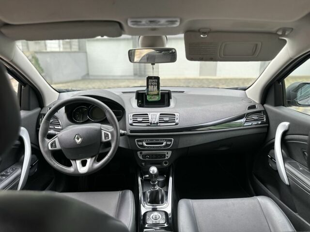 Серый Рено Меган, объемом двигателя 1.5 л и пробегом 290 тыс. км за 7900 $, фото 20 на Automoto.ua