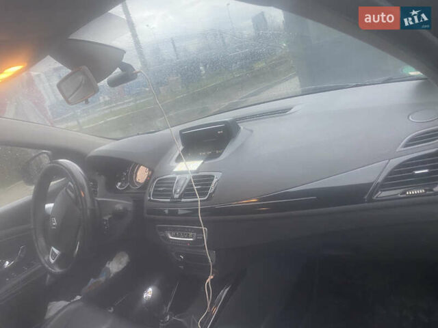 Сірий Рено Меган, об'ємом двигуна 1.6 л та пробігом 249 тис. км за 7800 $, фото 2 на Automoto.ua