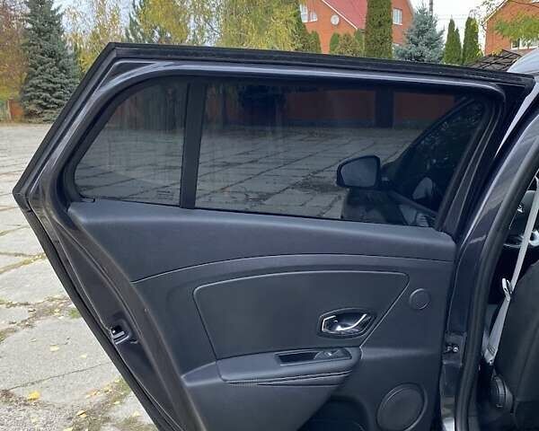 Сірий Рено Меган, об'ємом двигуна 1.46 л та пробігом 215 тис. км за 10300 $, фото 30 на Automoto.ua