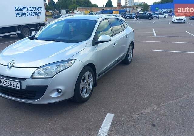 Серый Рено Меган, объемом двигателя 1.46 л и пробегом 203 тыс. км за 7500 $, фото 4 на Automoto.ua