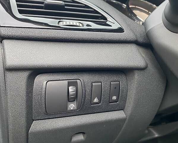 Сірий Рено Меган, об'ємом двигуна 1.46 л та пробігом 215 тис. км за 10300 $, фото 28 на Automoto.ua