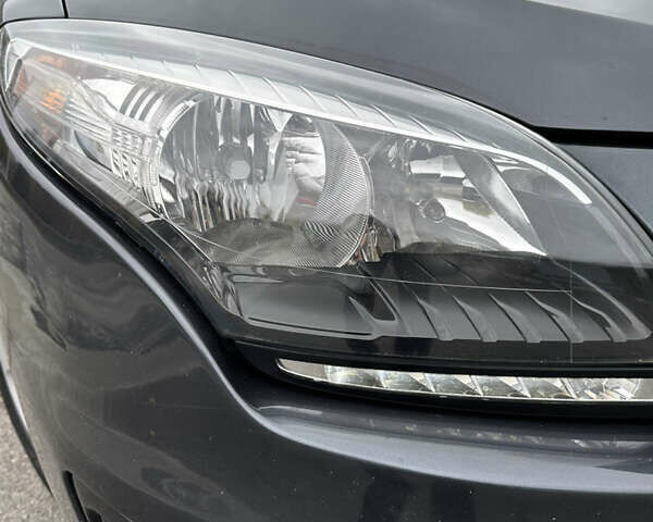 Сірий Рено Меган, об'ємом двигуна 1.46 л та пробігом 319 тис. км за 9200 $, фото 13 на Automoto.ua