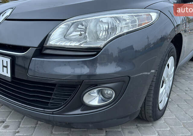 Серый Рено Меган, объемом двигателя 1.46 л и пробегом 183 тыс. км за 8450 $, фото 18 на Automoto.ua