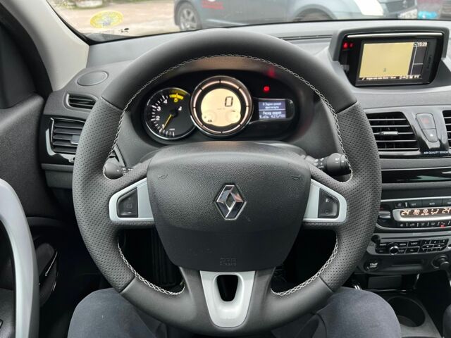 Рено Меган 2012 в Житомире на Automoto.ua Серый Рено Меган, объемом двигателя 1.5 л и пробегом 224 тыс. км за 8300 $, фото 17 на Automoto.ua