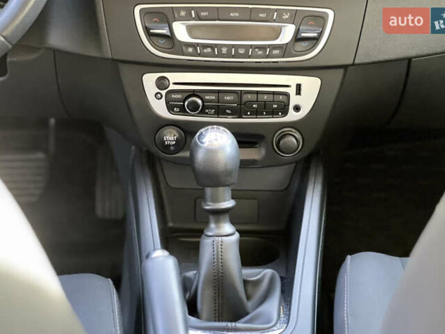 Сірий Рено Меган, об'ємом двигуна 1.46 л та пробігом 177 тис. км за 8800 $, фото 14 на Automoto.ua