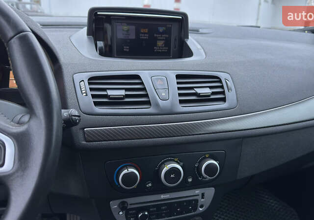 Серый Рено Меган, объемом двигателя 1.46 л и пробегом 183 тыс. км за 8450 $, фото 70 на Automoto.ua