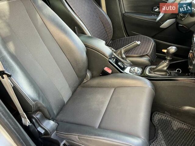 Сірий Рено Меган, об'ємом двигуна 1.6 л та пробігом 266 тис. км за 6300 $, фото 23 на Automoto.ua