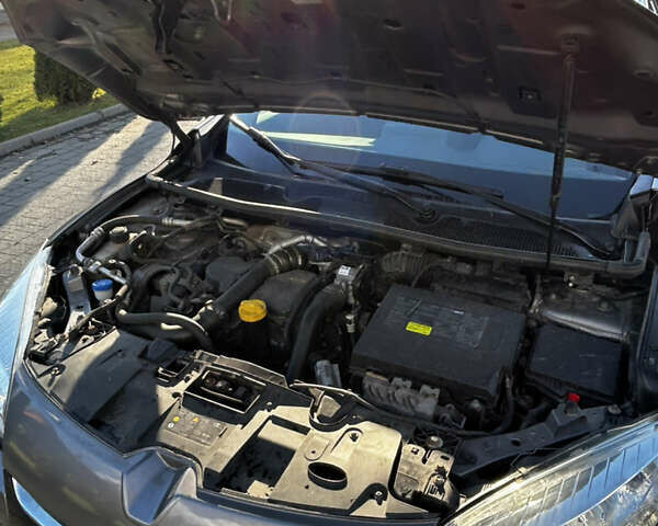 Сірий Рено Меган, об'ємом двигуна 1.46 л та пробігом 333 тис. км за 6400 $, фото 20 на Automoto.ua