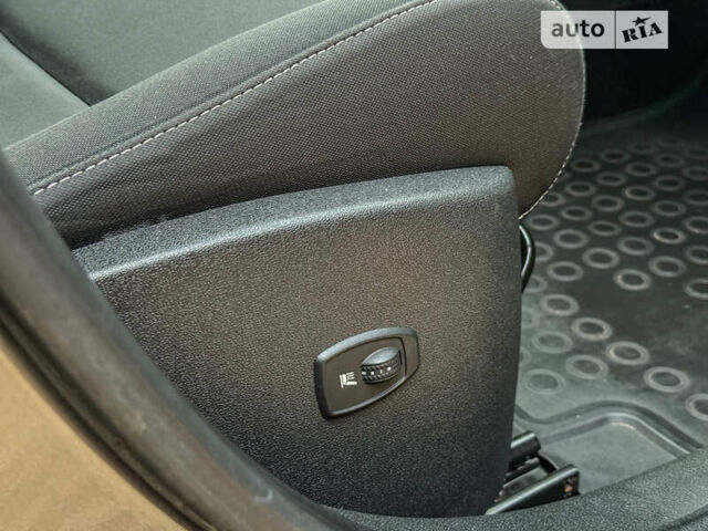 Серый Рено Меган, объемом двигателя 1.5 л и пробегом 190 тыс. км за 8450 $, фото 77 на Automoto.ua