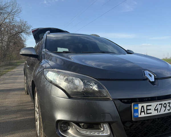 Сірий Рено Меган, об'ємом двигуна 1.5 л та пробігом 304 тис. км за 8000 $, фото 12 на Automoto.ua